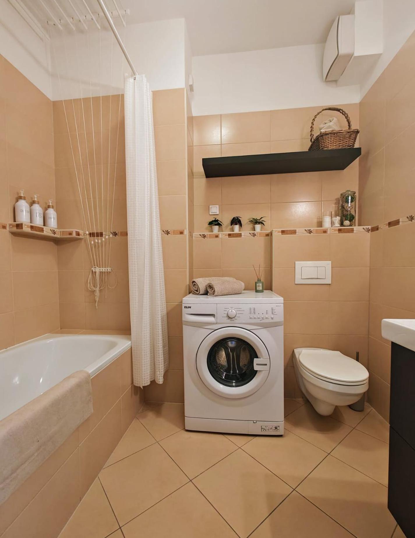 Green City Apartment Budapest - Free Garage, Ac, Balcony, Wi-Fi Luaran gambar